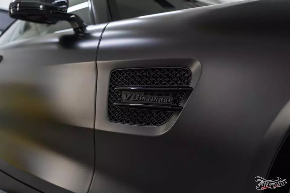 Mercedes AMG GT Edition 50. Антихром экстерьера с акцентами в цвете Carbon Ceramic
